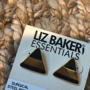 Triangle gold and black earrings